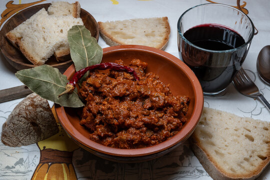 A typical dish of the cuisine of Campania: neapolitan pork soffritto