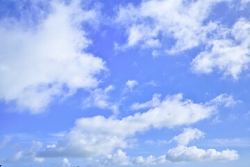Obraz premium Wonderful New Zealand sky replacement with clean blue sky and some clouds.