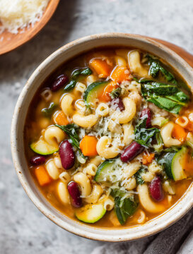 Minestrone soup 