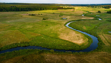 Letnia rzeka z lotu ptaka © tomasz