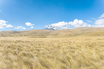 Fototapeta premium Pichincha Province, Ecuador - February 5, 2026: The Sincholagua volcano is an inactive volcano located in the Andes Mountains. It is the 12th highest volcano in the country at 4,873 meters.