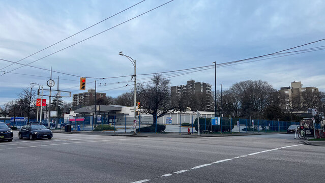 Closed Safeway store at West 4th Avenue and Vine Street in Kitsilano