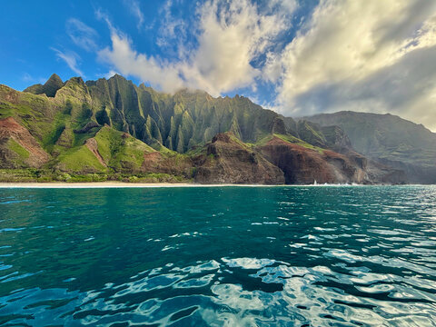Famous beautiful Na Pali Coast in the evening, Kauai, Hawaii, United States