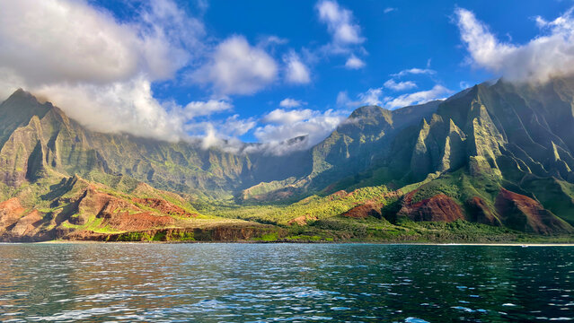 Kalalau valley, beautiful Na Pali Coast in Kauai, Hawaii, United States