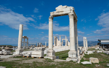 Ruins of Laodikeia Antik Kenti in Denizli, Turkey, featuring ancient architecture, stone structures, and scenic historical landscape in the Aegean region.