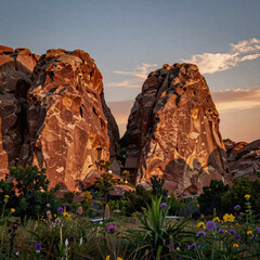 Fototapeta premium dramatic lighting, breathtaking rock formations and summer sunset garden in southern illinois, showcasing the divine beauty of nature