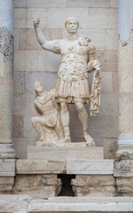 Ruins of Laodikeia Antik Kenti in Denizli, Turkey, featuring ancient architecture, stone structures, and scenic historical landscape in the Aegean region.