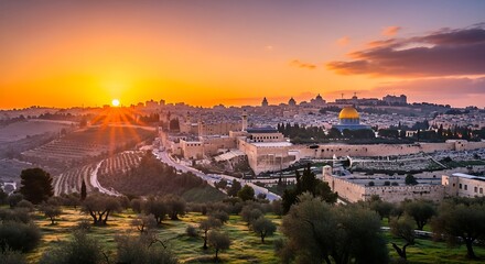 Obraz premium Panoramic view of a city at sunset with prominent architecture and golden light
