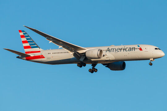 American Airlines Boeing 787-9 Dreamliner widebody aircraft at S&atilde;o Paulo Guarulhos International Airport (GRU), Brazil, photographed on January 8, 2026.