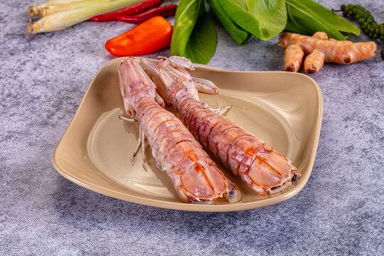 Gourmet boiled big Mantis shrimp