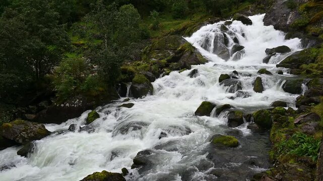 Wasserfall in Geiranger, Geiranger Fjord, Geiranger, Stranda, Romsdal, Norwegen, Europa