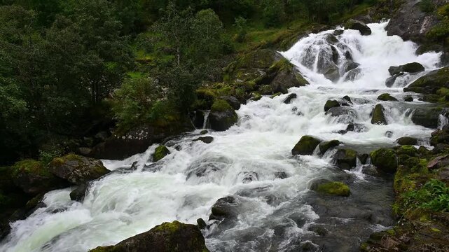 Wasserfall in Geiranger, Geiranger Fjord, Geiranger, Stranda, Romsdal, Norwegen, Europa