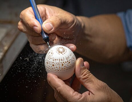 Oster-Handwerk &ndash; Eier gravieren