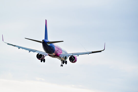 Barcelona, ​​Spain; October 29, 2025: A Wizz Air Malta Airbus A321 landing at Josep Tarradellas Barcelona-El Prat Airport.