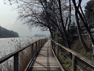Sch&ouml;ne Landschaft am Toblino See im Trentino 