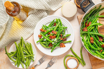 Easy side dish. Fresh green beans with bacon and onion