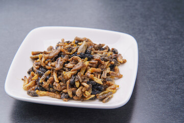 日本の食べ物｜へぼ・蜂の子の煮物