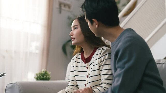 couples therapy session, a marriage counselor consults with a young couple for family therapy, offering relationship counseling, marriage help, family support, anxiety therapy, depression support	