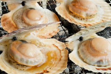 ホタテの網焼き