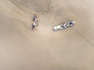Fishermen with small boats and simple equipment have been fishing since early morning, near the mouth of the Payeti River, directly facing the Waingapu sea  © HeinrichDengi