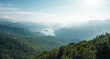 Obraz premium A pristine day capturing clear views and natural light