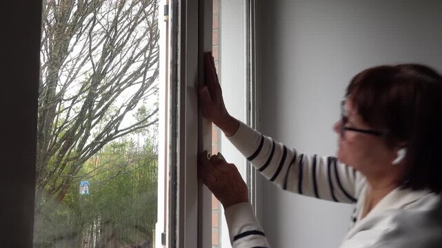 wooden frame of window is deformed due to dampness end not possible to close
