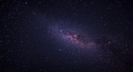 Obraz premium Brilliant stars shining through dense nebula in endless universe