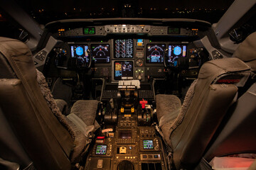 Fototapeta premium AVIONES - PISTA - CABINAS DE PILOTOS