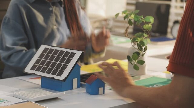 business team discussion reusable product in office,start up eco-friendly business,environmental protection,sustainable business model,ESG strategy,sustainability,team meeting,ESG Report concept