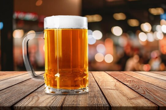 beer mug glass on desk in bar