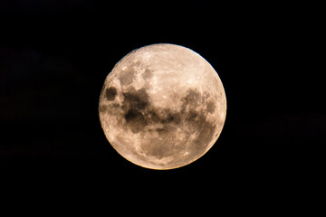 April&rsquo;s Pink Moon Rising