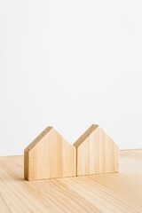 ナチュラルな木の家　背景素材　二世帯住宅　ライフスタイル　シンプル　コピースペース