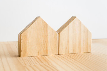 ナチュラルな木の家　背景素材　二世帯住宅　ライフスタイル　シンプル