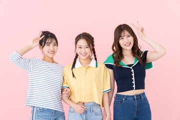 陽気な若い女性