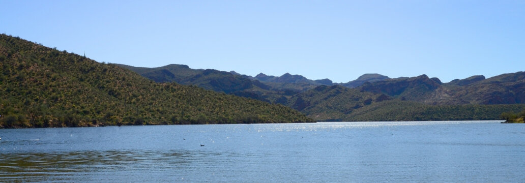 Autumn at Saguaro lake in Arizona
