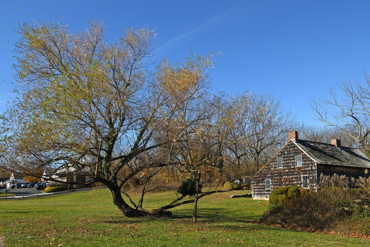 Brewster House, quaint saltbox farmhouse, which sits on knoll on Route 25A alongside Setauket Harbor, was home to six generations of Brewsters. New York, United States