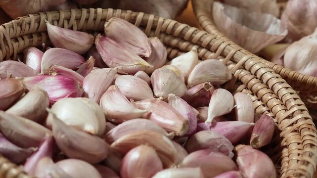 Fresh garlic in a basket.	