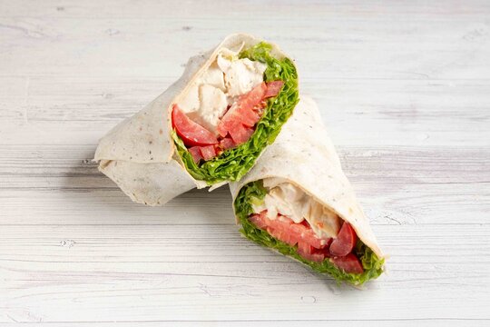 wraps saludables de pollo lechuga y tomate