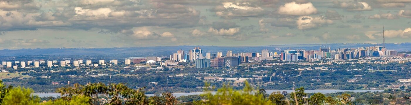 Panoramic view of the city of Brasilia, DF, banking sector, Esplanade of Ministries, Man&eacute; Garrincha Stadium, &Aacute;guas Claras neighborhood, Lake Parano&aacute;, Royal Tulip Hotel, JK Bridge.