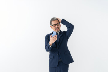 ビジネス　男性　スマートフォン　スマホ