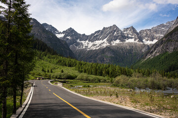 road to the mountains