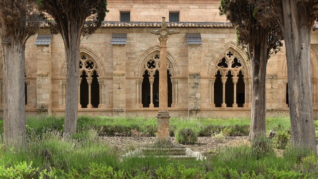 Le cloitre gothique de la cath&eacute;drale Sainte-Marie de Ciudad Rodrigo