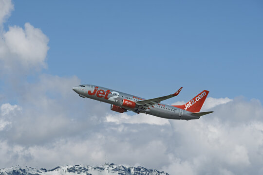 Geneva, Switzerland - februar 22, 2026 : sign and logo on a Boeing 737-36Q of  Jet2.com Limited, a British low-cost airline based at Leeds Bradford Airport take off from geneva airport
