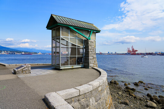 9 O'Clock Gun, a cannon located on the Stanley Park seawall in Vancouver, British Columbia, Canada.