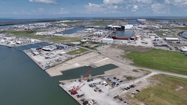Louisiana Coastal Industry Refineries and Infrastructure