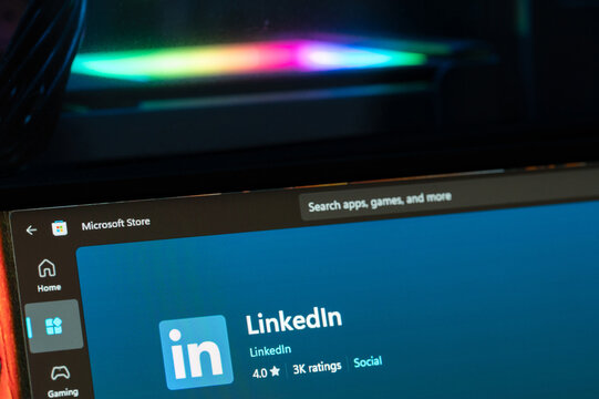 LinkedIn app in Microsoft store menu