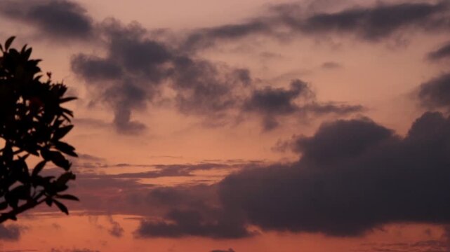 Sunset B-Roll Sky Over Singapore Changi Airport &ndash; Dramatic Cloudscape B-Roll in 4K