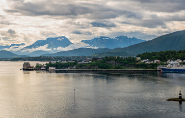 Obraz premium Sailing, Norwegian Sea, Alesund, Hjorundfjord, Finnmark, Norway, Arctic town, Norwegian fjords