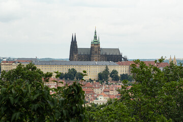 Obraz premium Prague Castle And Saint Vitus Cathedral Towers Overlooking Lesser Town Red Roofs, Prague, Czech Republic