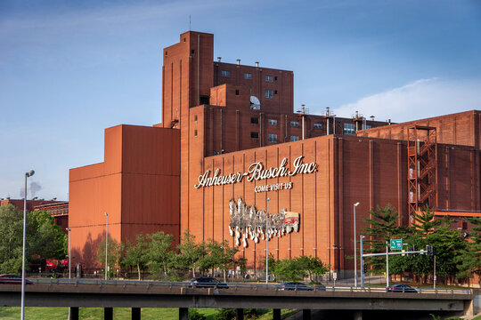 St. Louis, MO&mdash;May 14, 2018; Anheuser-Busch brewery complex with Clydesdale wagon mural and signage along Interstate 55 in St. Louis, Missouri